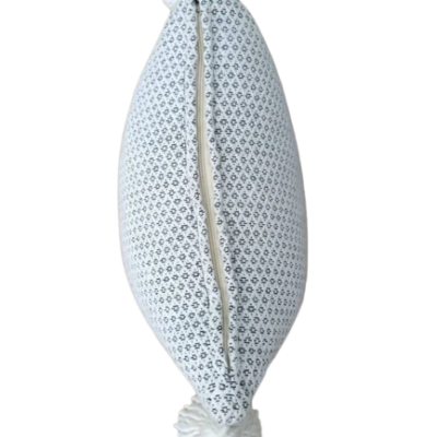 Coussin marocain à pompons en pur coton - Motifs de losanges noirs et blancs